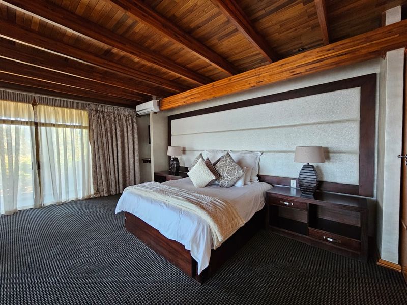 Luxury Riverfront Property.. - Photo 5