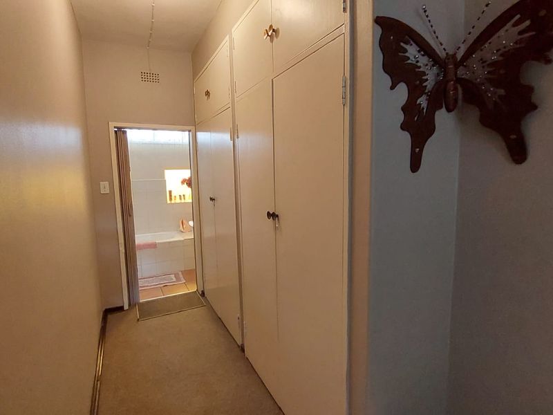 Lovely 2 Bedroom flat for sale in Three Rivers - Photo 9