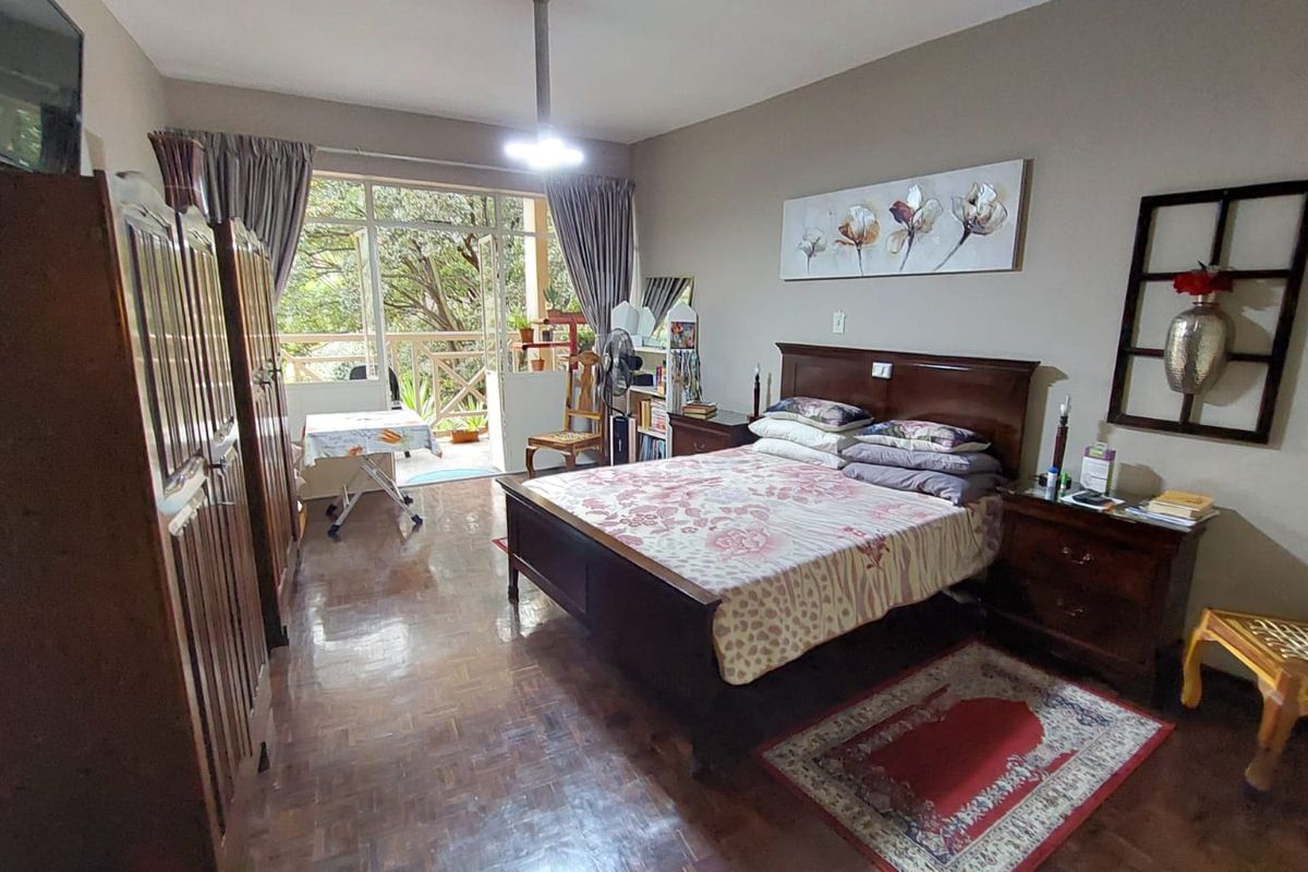 Lovely 2 Bedroom flat for sale in Three Rivers - Photo 4