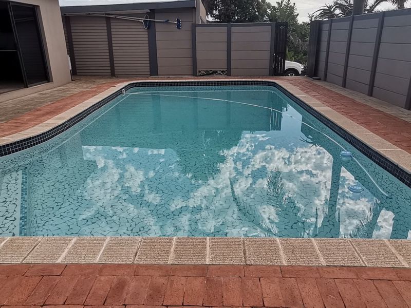 A majestic, luxurious home for the entertainer! - Photo 3