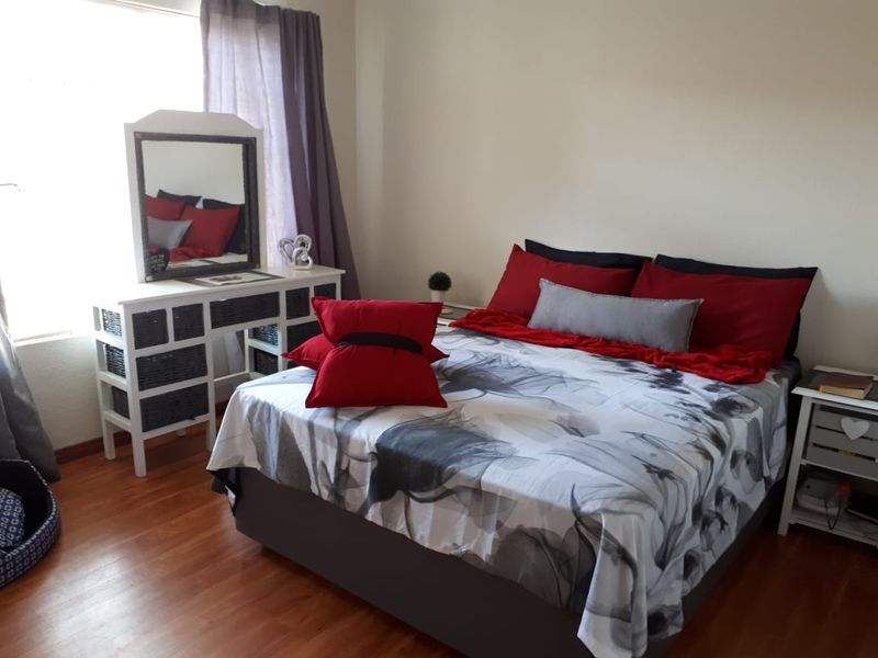 Beautiful facebrick townhouse for sale in Sasolburg - Photo 8