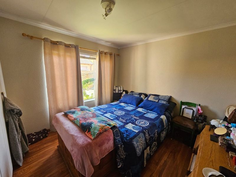Beautiful facebrick townhouse for sale in Sasolburg - Photo 9