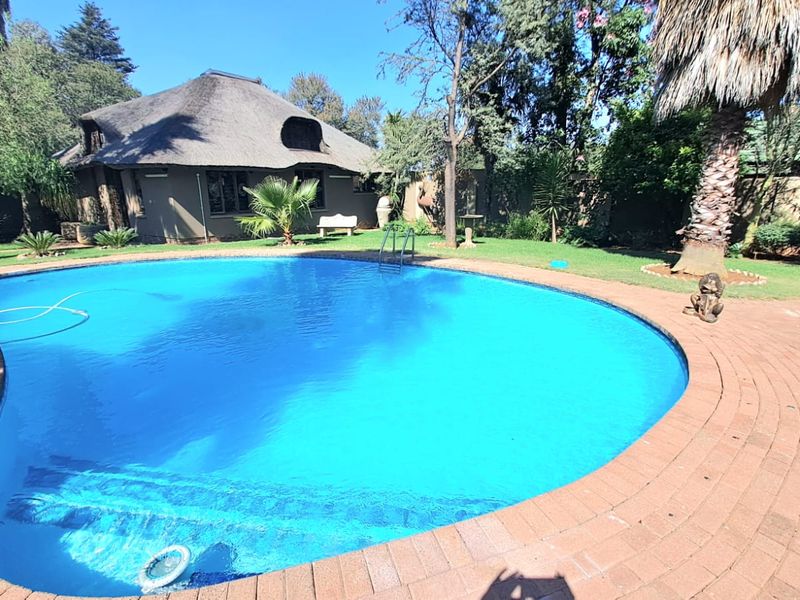 Investment of a lifetime!! - Photo 4