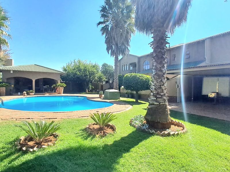 Investment of a lifetime!! - Photo 2