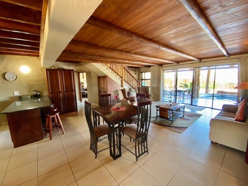 African Wonder - 2 bed, 2 bath - Photo 2