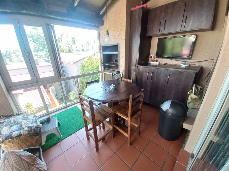 Beautiful 2 bedroom apartment for sale in Vaalpark???? - Photo 7