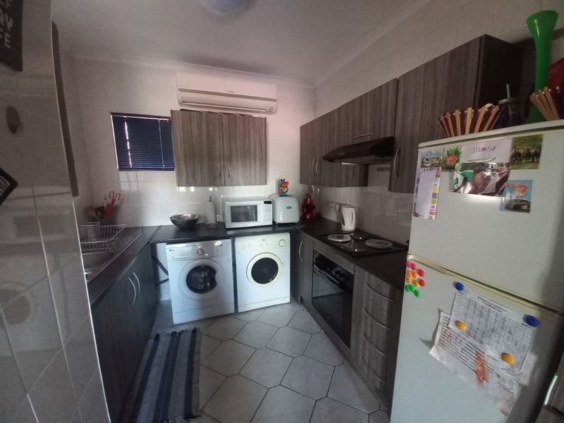 Beautiful 2 bedroom apartment for sale in Vaalpark???? - Photo 4