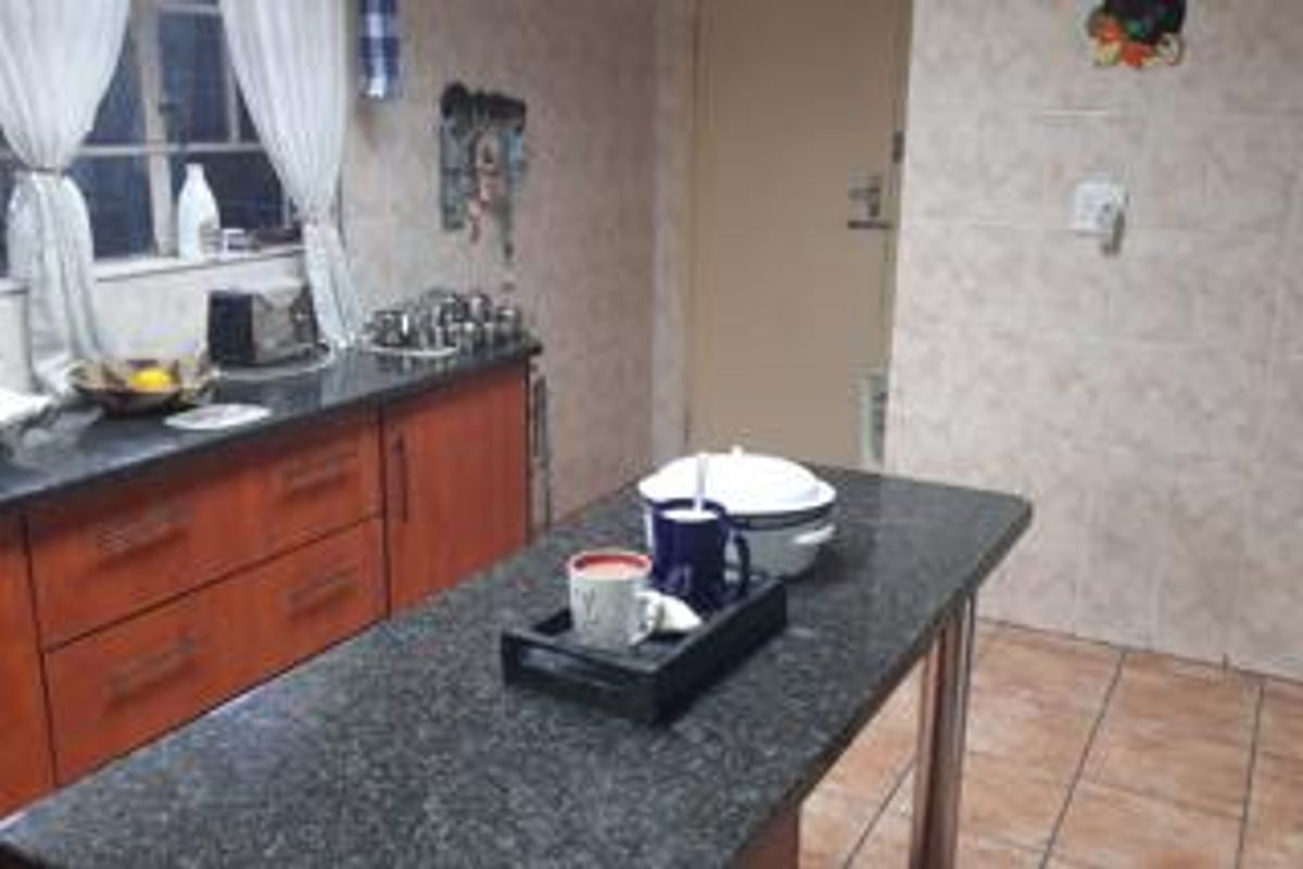 Beautiful home for sale in Vanderbijlpark - Photo 4
