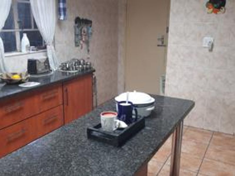 Beautiful home for sale in Vanderbijlpark - Photo 4