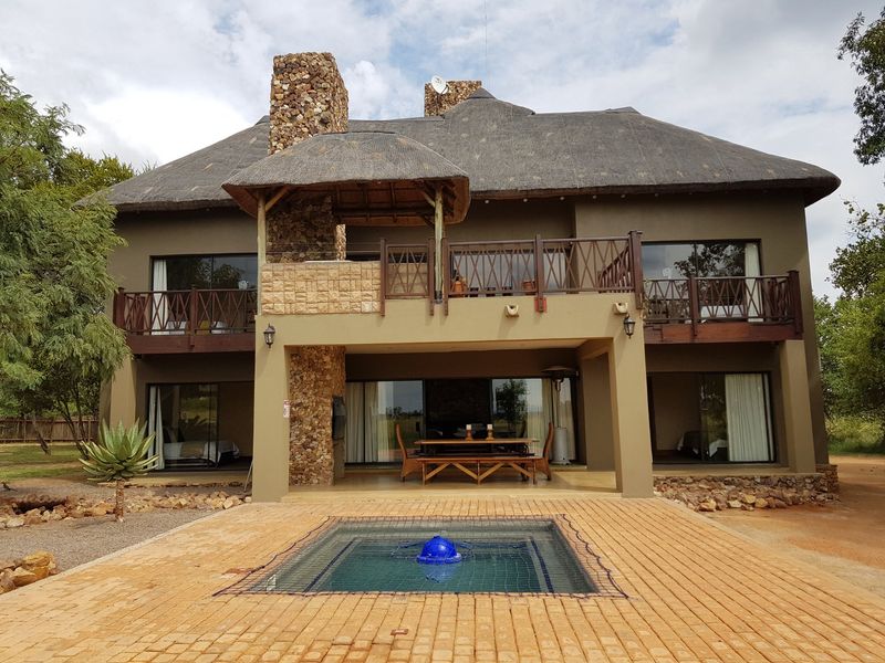 Shared Beauty (10% Share)  - 4bed, 4 bath - Photo 1
