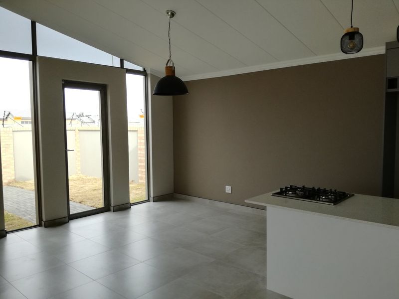 The Ruby is Truly a Gem with its Contemporary and Classical Finishes - Photo 4