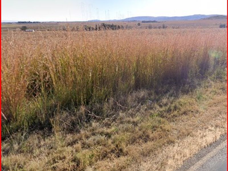 Perfectly situated eight and a half hectare vacant land on the R42. - Photo 2