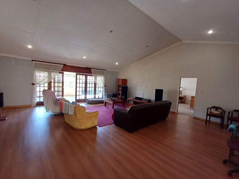 Cozy 3 Bedroom House in Bendor - Photo 5