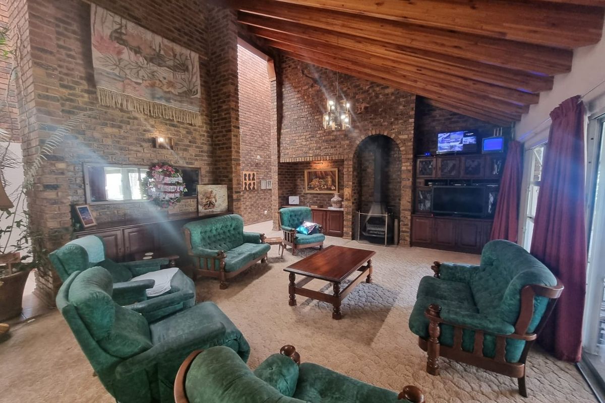 Location, Location ,Location - Photo 3