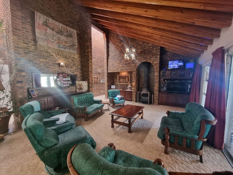 Location, Location ,Location - Photo 3