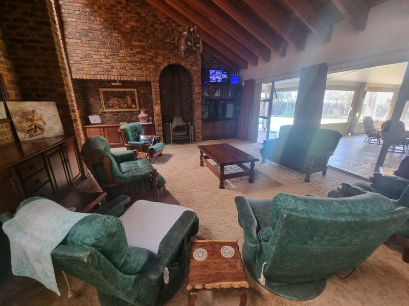 Location, Location ,Location - Photo 2