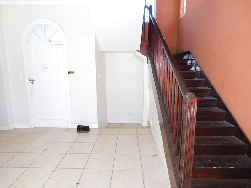 High Visibility Freestanding Offices To Rent Or To Purchase. - Photo 5