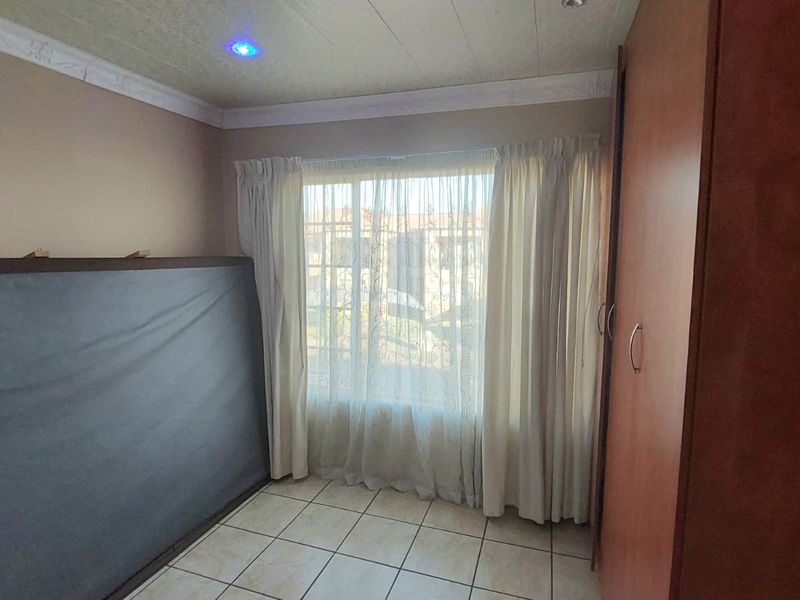 Lovely 3 Bedroom flat for sale in the prime area of SW5 proper - Photo 6