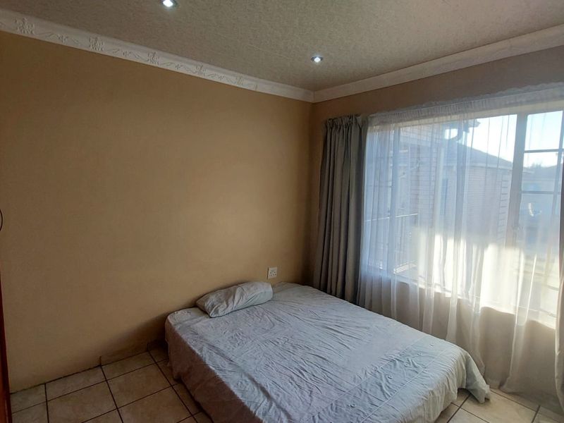 Lovely 3 Bedroom flat for sale in the prime area of SW5 proper - Photo 5