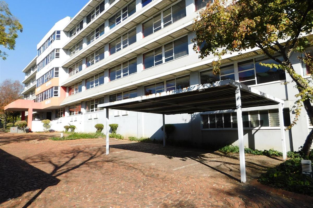 Call Centre or Administration Space in the Randburg CBD. - Photo 3