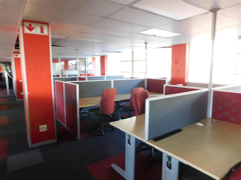 Call Centre or Administration Space in the Randburg CBD. - Photo 10