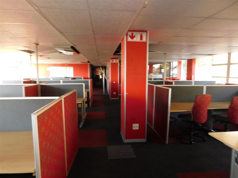 Call Centre or Administration Space in the Randburg CBD. - Photo 7