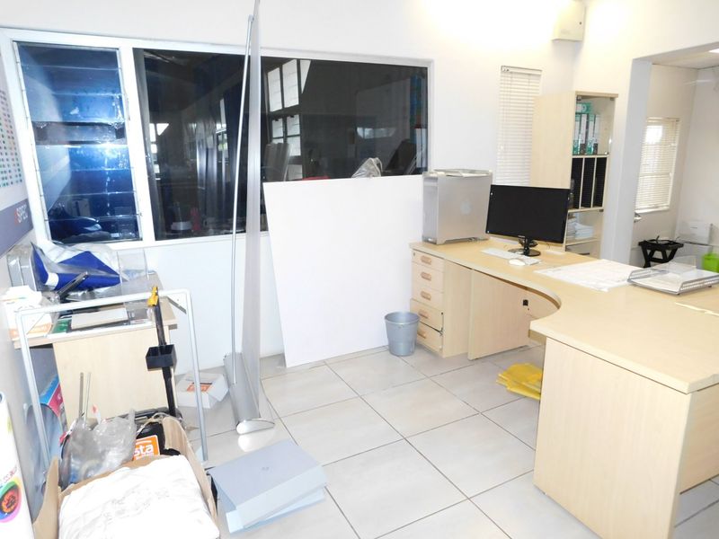 Industrial / Warehouse With Offices For Sale / To Rent In The Randburg Business Node. - Photo 8