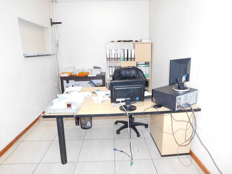 Industrial / Warehouse With Offices For Sale / To Rent In The Randburg Business Node. - Photo 7