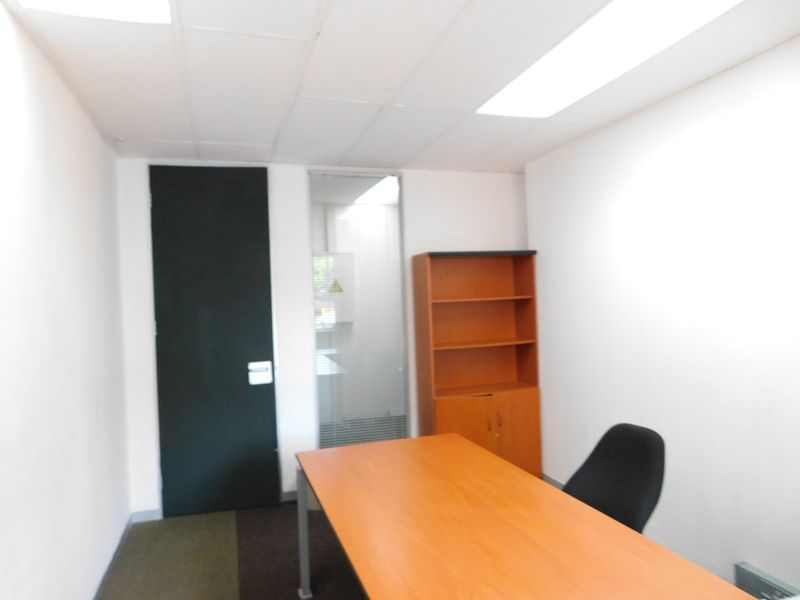 Subdivisible Stand Alone Premises Available To Rent Or Purchase. - Photo 10