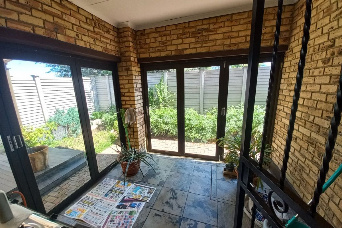 Must view Property!! - Photo 3
