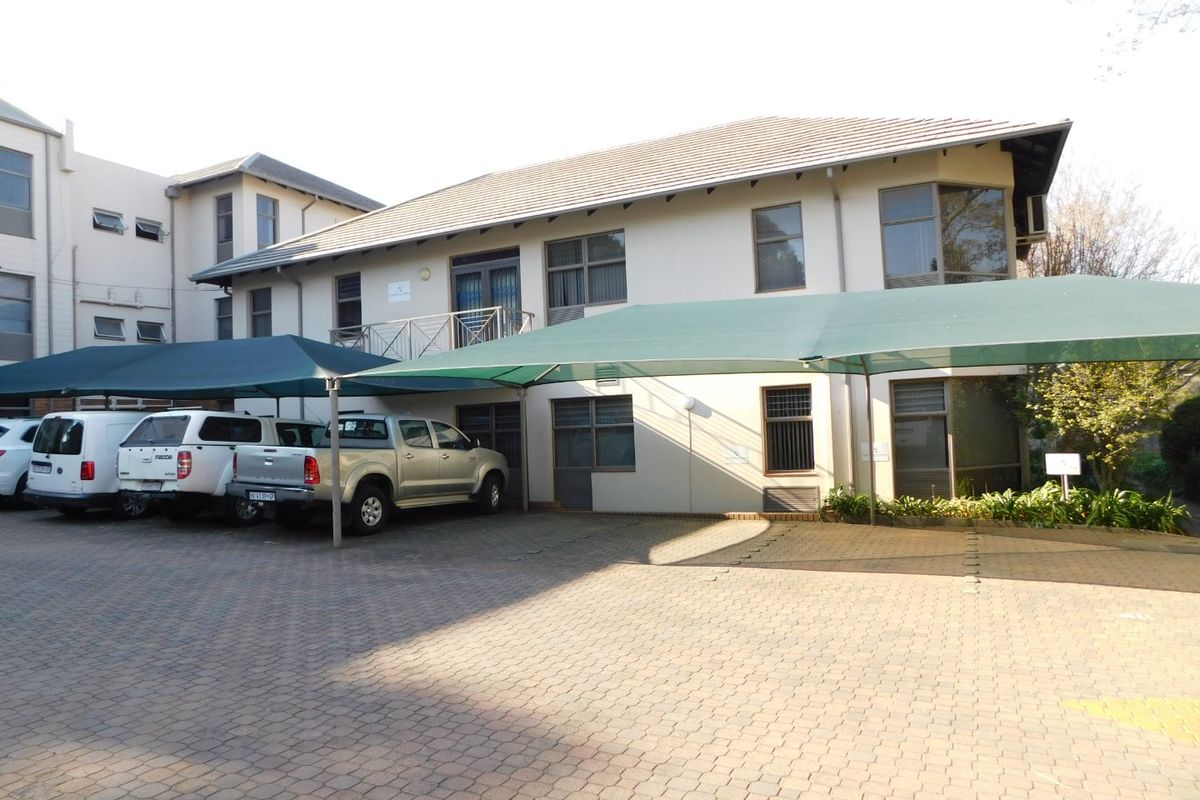 Neat And Easy To Find Ground Floor Offices For Sale Or To Let. - Photo 3