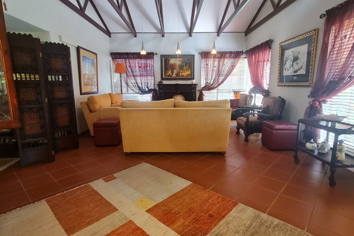 Exclusive free standing property in secure Estate complex Sasolburg. - Photo 3