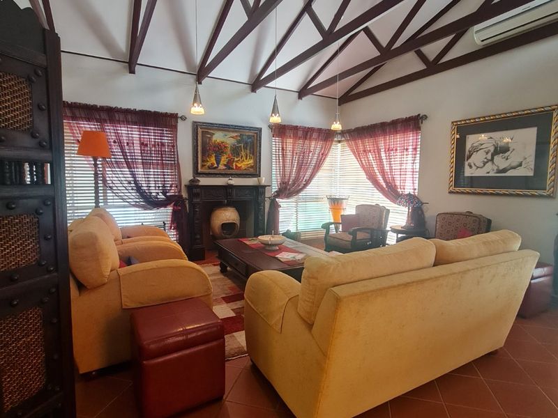 Exclusive free standing property in secure Estate complex Sasolburg. - Photo 5