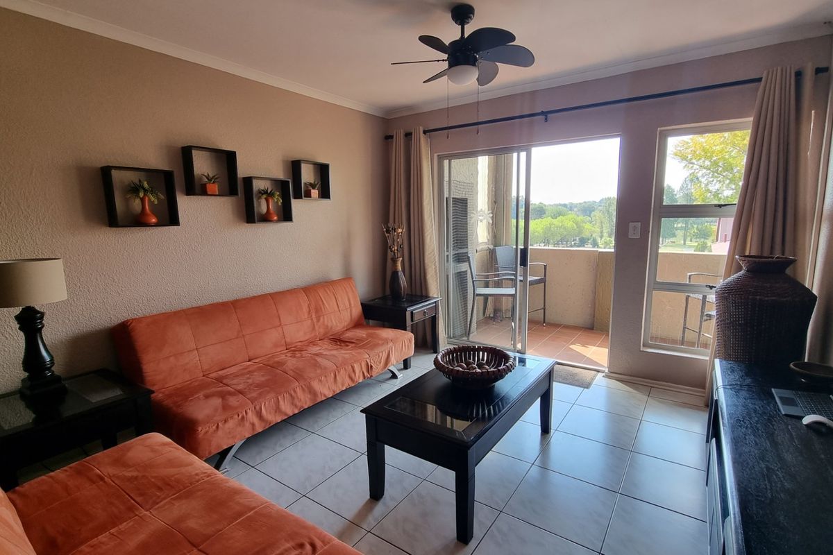Stunning apartment next to Vaal River for sale in Vaalpark. - Photo 3
