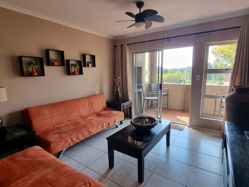 Stunning apartment next to Vaal River for sale in Vaalpark. - Photo 3