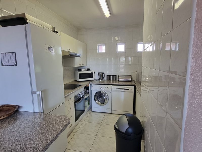 Stunning apartment next to Vaal River for sale in Vaalpark. - Photo 5