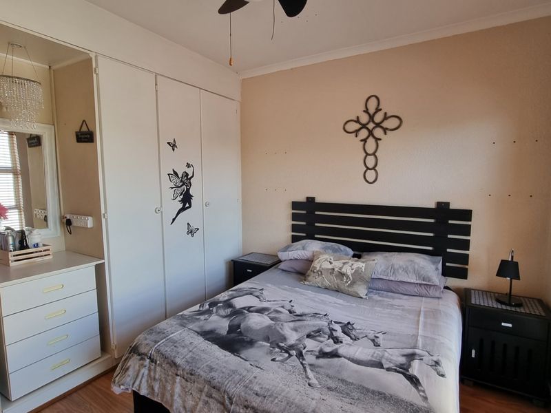 Stunning apartment next to Vaal River for sale in Vaalpark. - Photo 9