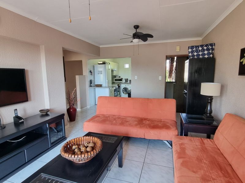 Stunning apartment next to Vaal River for sale in Vaalpark. - Photo 2