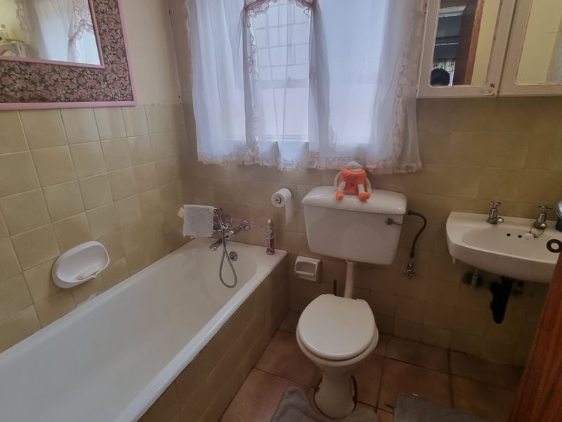 Cosy house for sale in quiet area in Sasolburg. - Photo 8