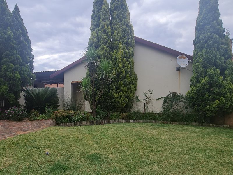 Priced to sell!! - Photo 2