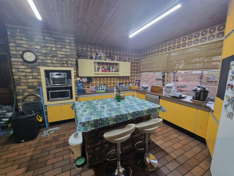 SOLE MANDATE, SASOLBURG - Photo 8