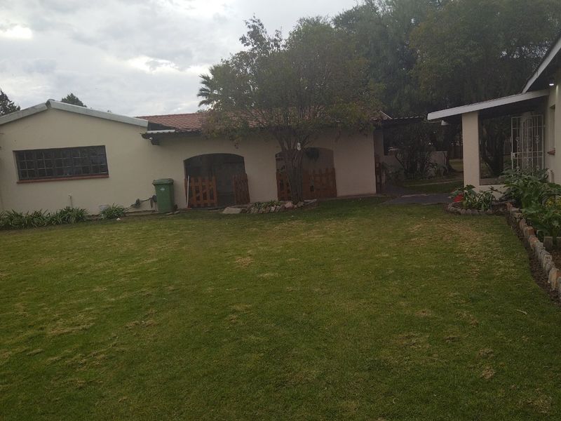 Newly listed in Lamontpark! - Photo 10