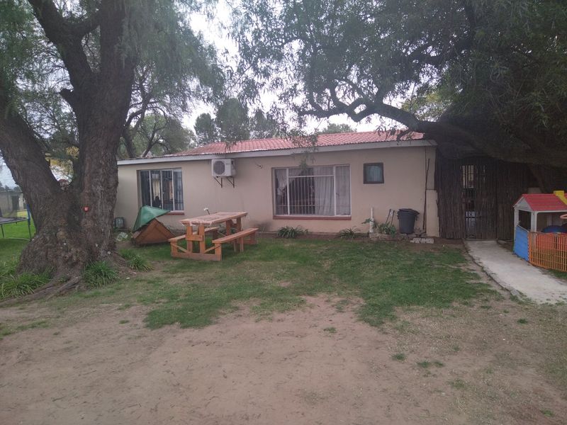 Newly listed in Lamontpark! - Photo 6