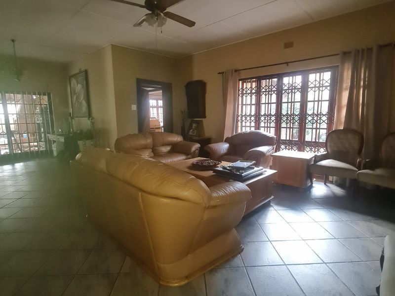 This lovely property serves you much more than expected. - Photo 4