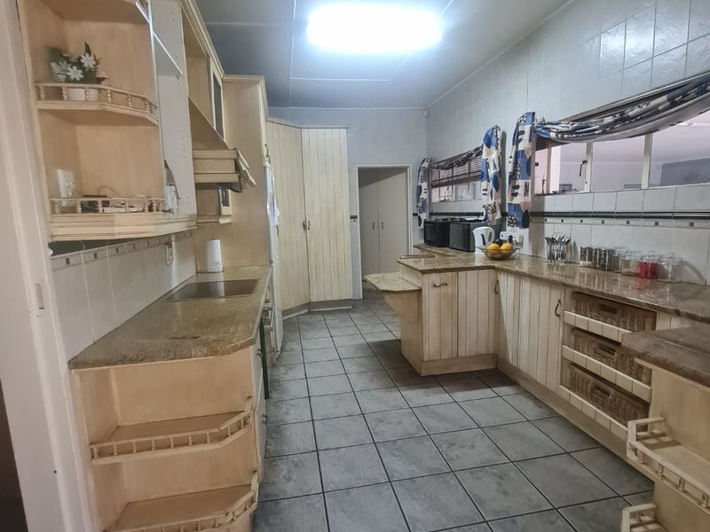 This lovely property serves you much more than expected. - Photo 8