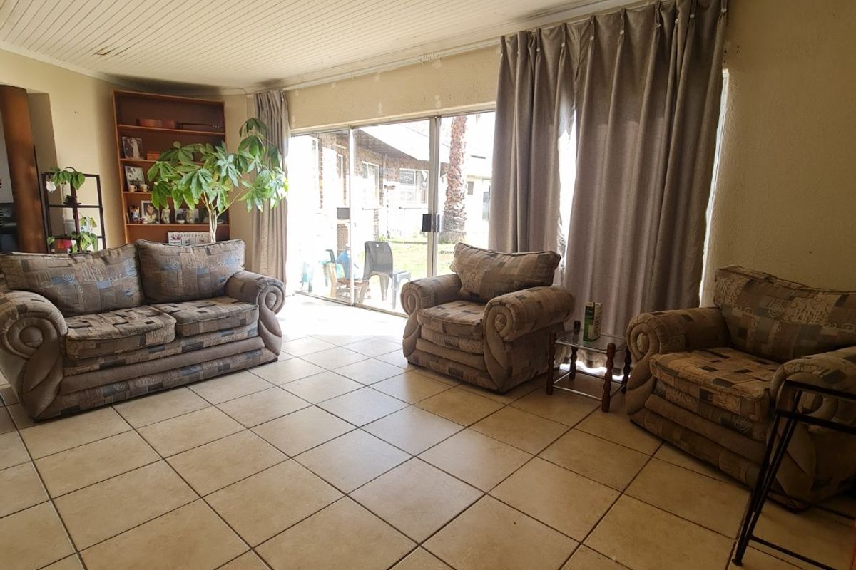 Do not miss out on this lovey small holding located in Rusticana - Photo 4