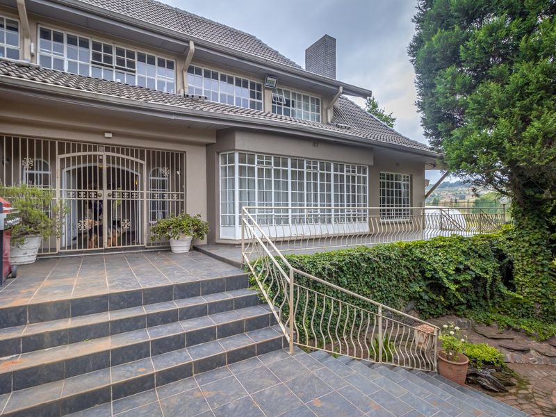 Stunning, spacious and immaculate family home in suburban area - Photo 3