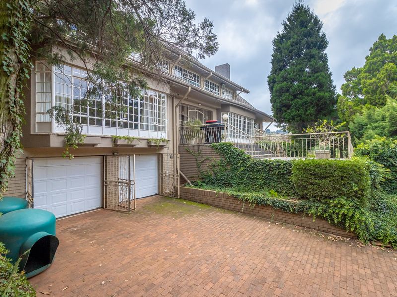 Stunning, spacious and immaculate family home in suburban area - Photo 1