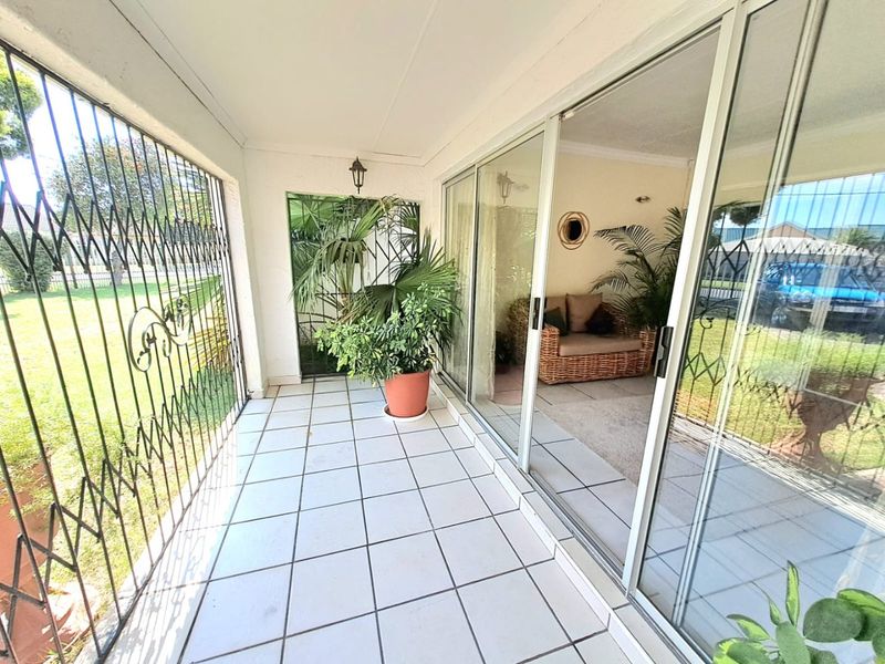 NEAT AND BEAUTIFUL FAMILY HOME NOW FOR SALE IN ARCONPARK - Photo 4