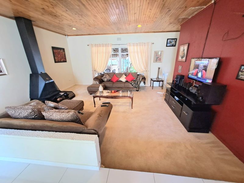 NEAT AND BEAUTIFUL FAMILY HOME NOW FOR SALE IN ARCONPARK - Photo 9